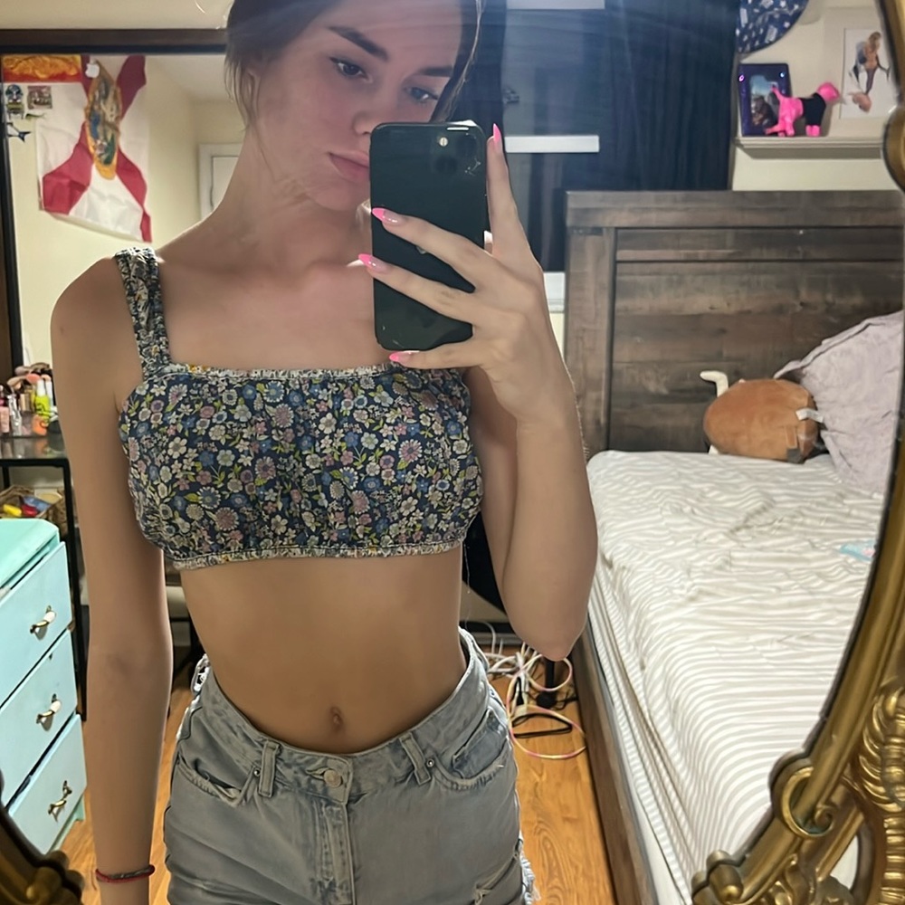 american eagle flower crop top